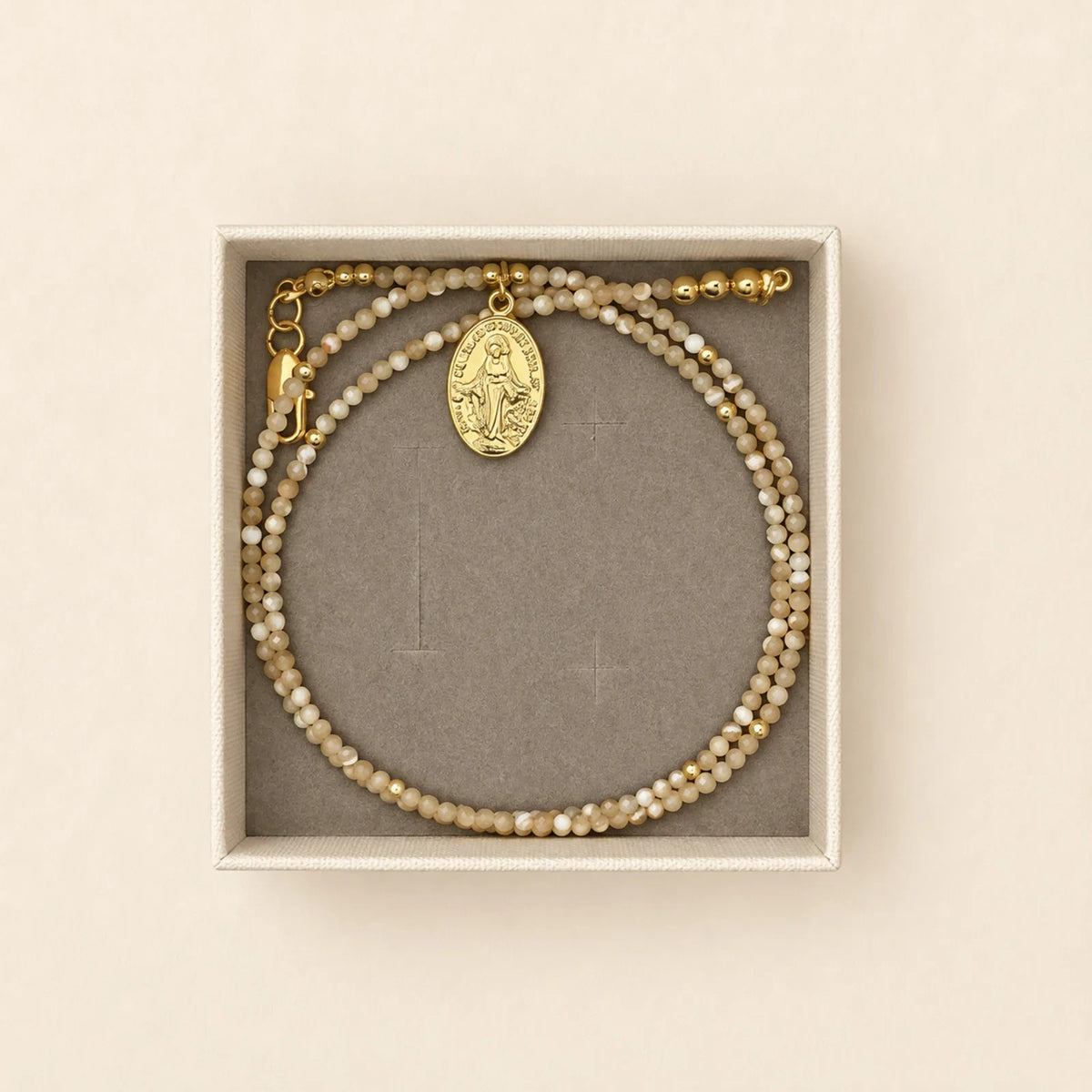 Collares y medallas