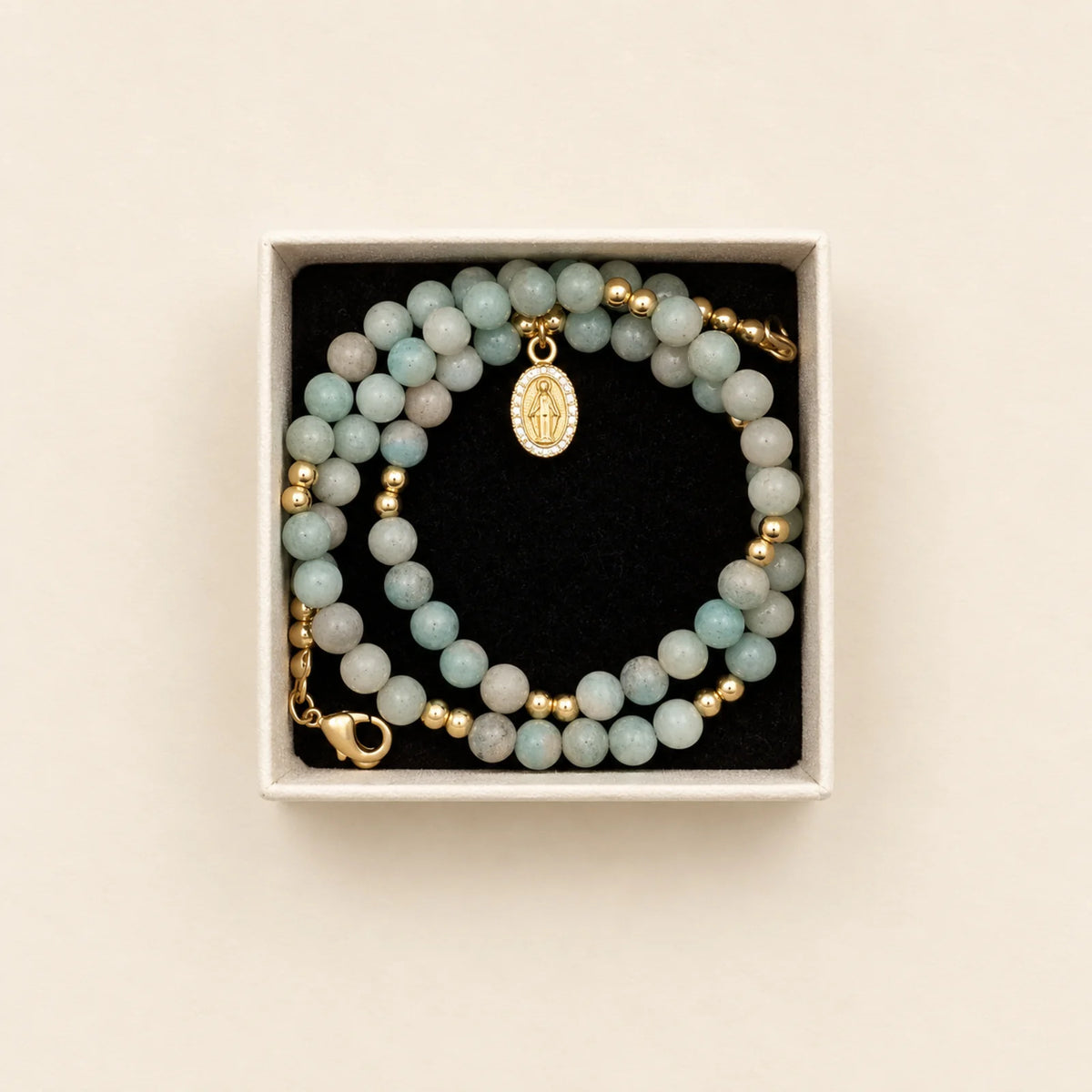 Set de pulseras claras