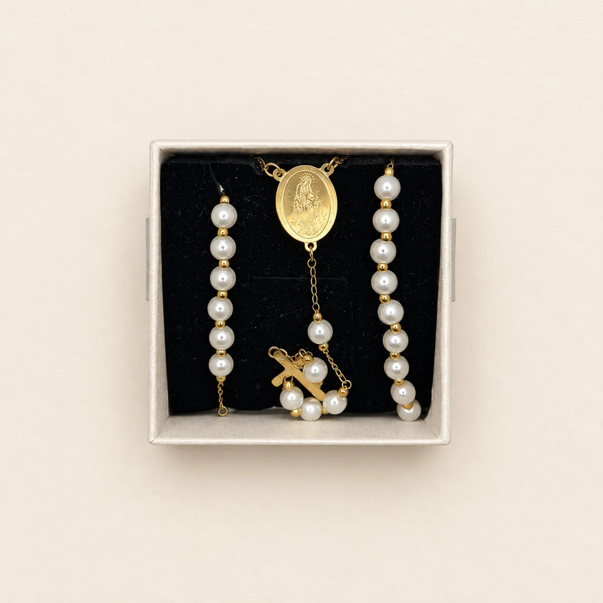 Set de collar y accesorios religiosos