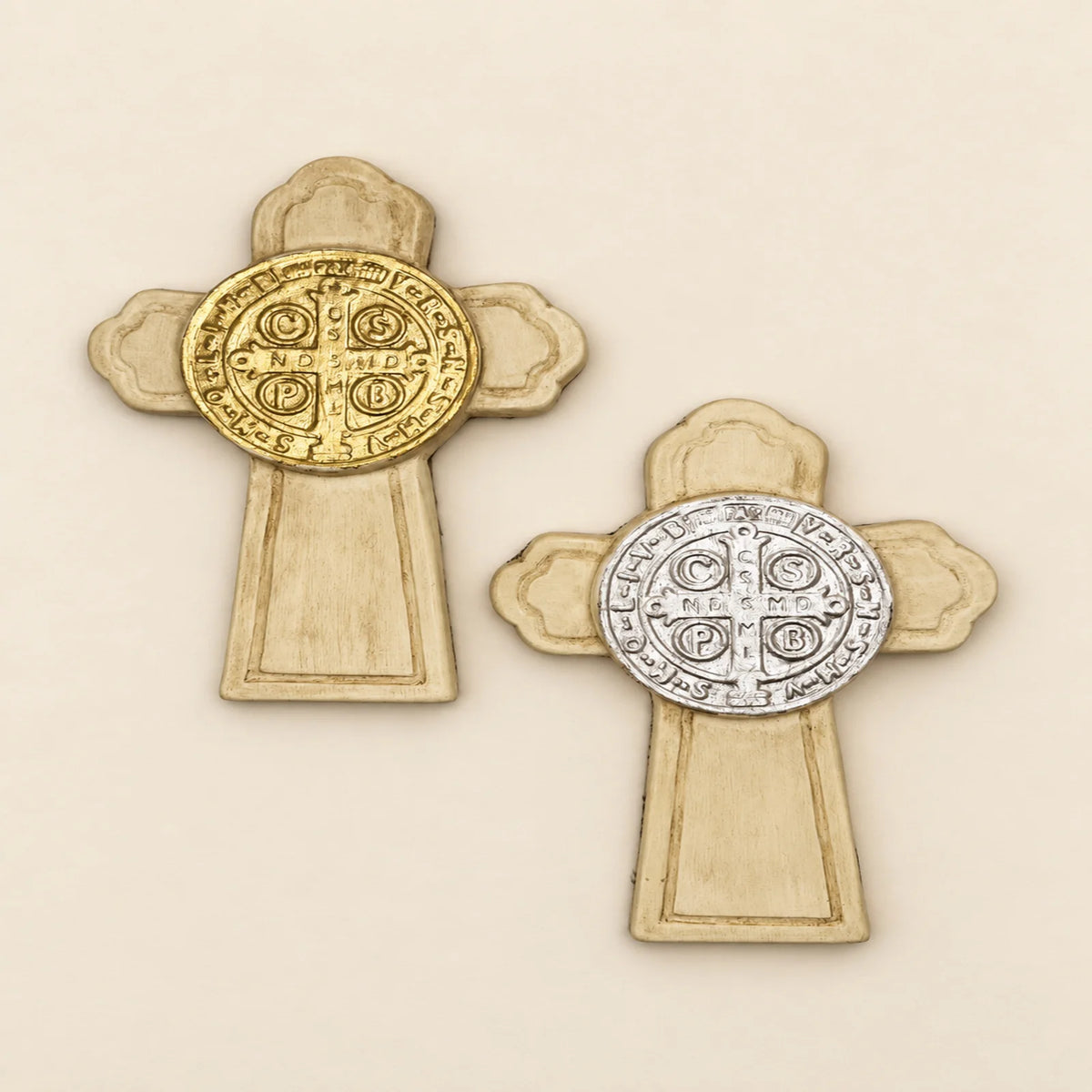 Set de cruces y medallas
