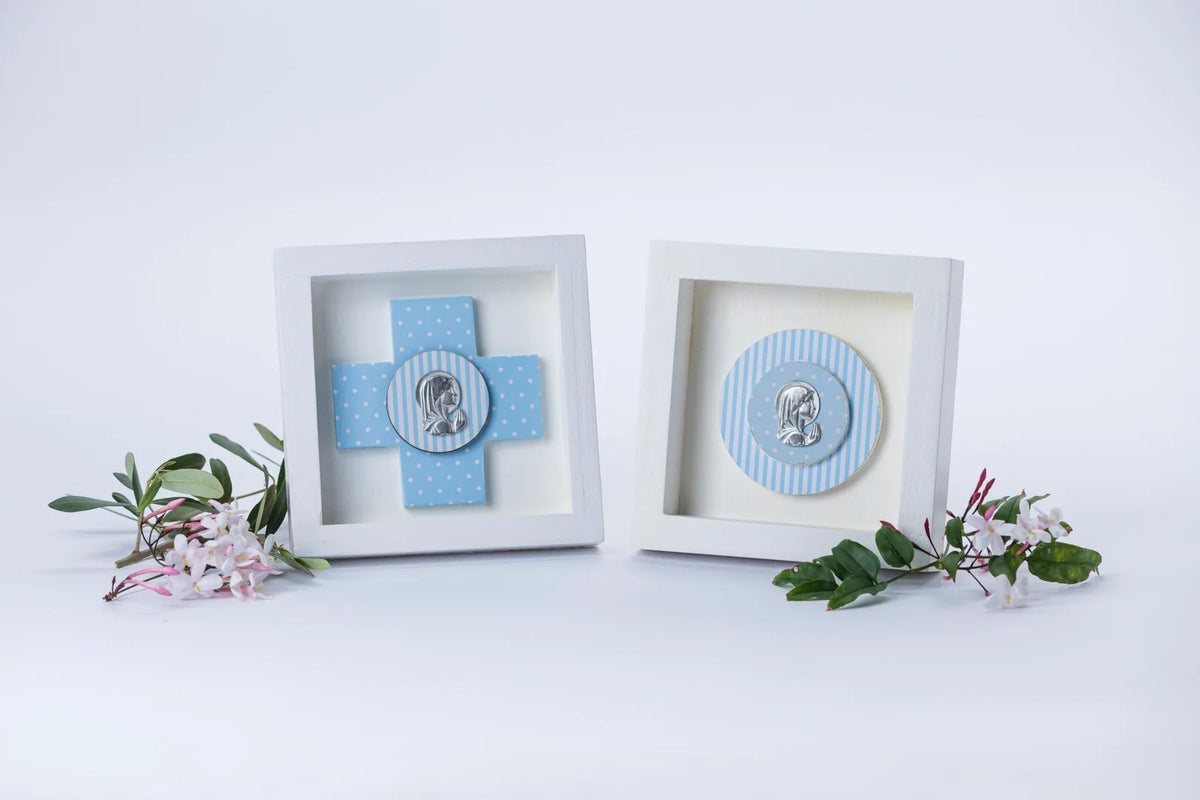 Set de cuadros azules con medallón