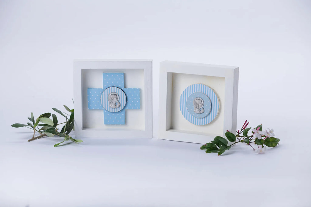 Set de cuadros azules con medallón