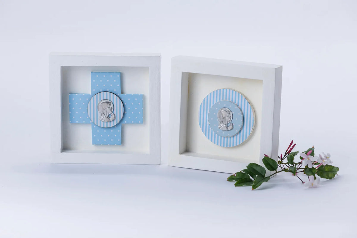Set de cuadros azules con medallón