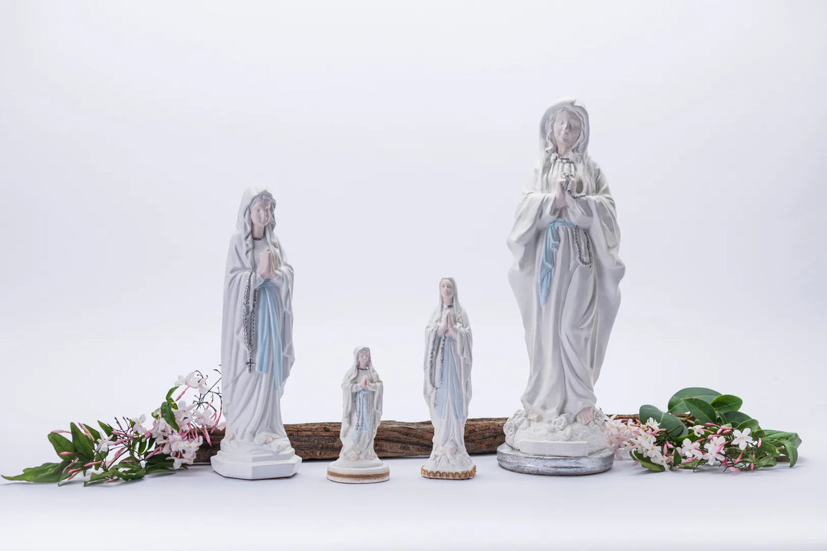 Colección de Virgen con manto azul