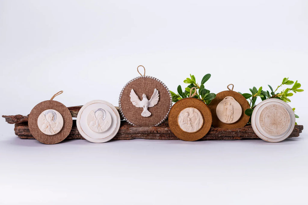 Colección de medallones redondos en madera
