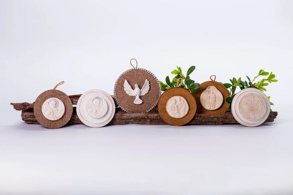 Colección de medallones redondos en madera