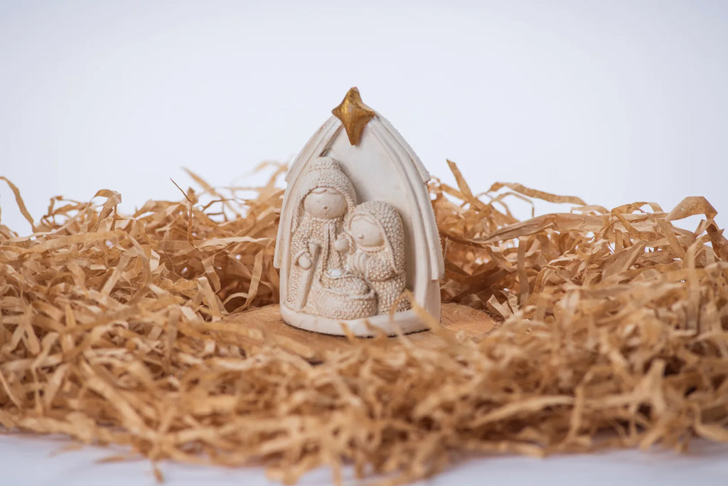 Nacimiento pequeño en capilla