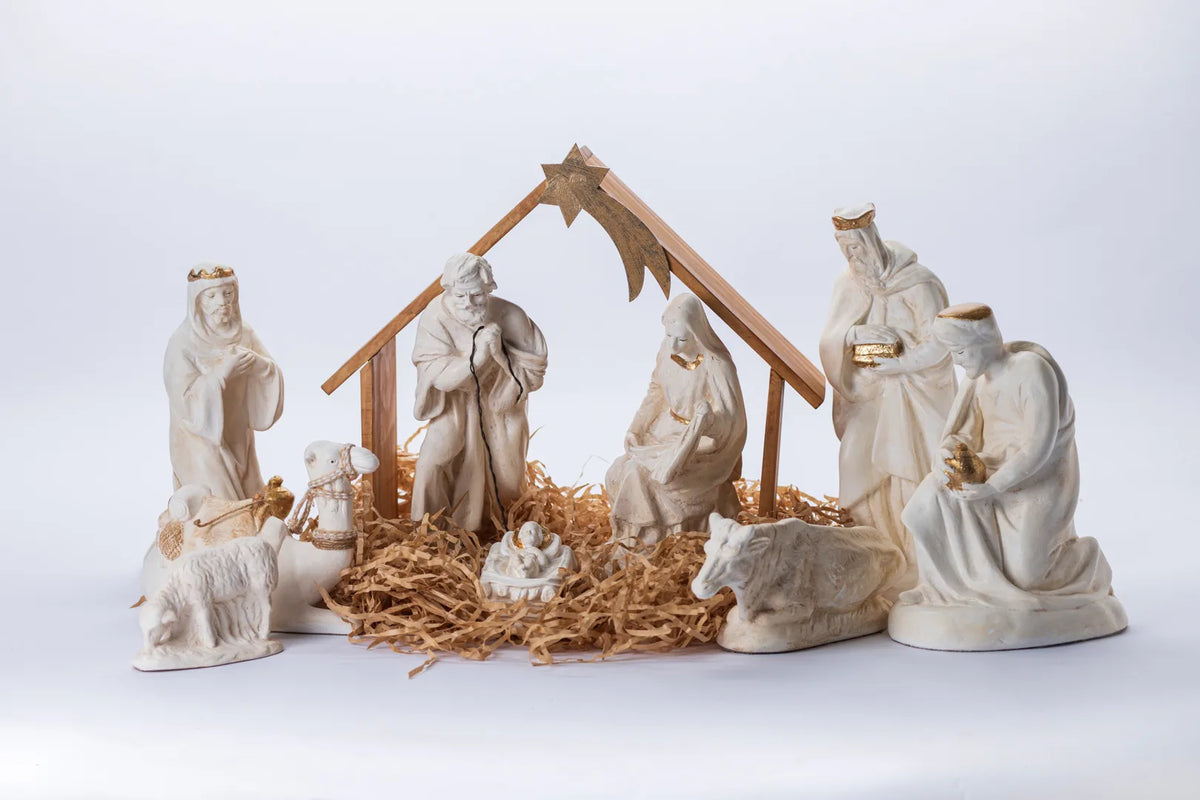 Pesebre completo con varias figuras