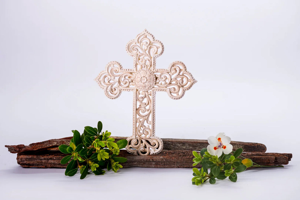 Cruz ornamental clara